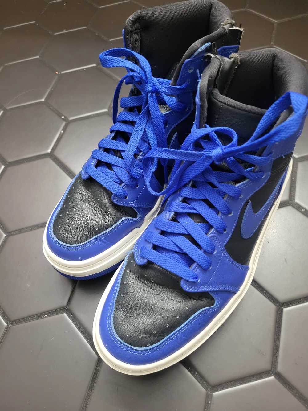 Nike Air Jordan High-Top Sneakers in Black & Blue